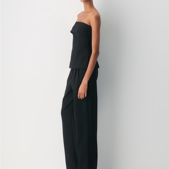 Babaton Elegant Black Strapless Element Tube Top (Re)ssential Aritzia structured - Picture 2 of 12